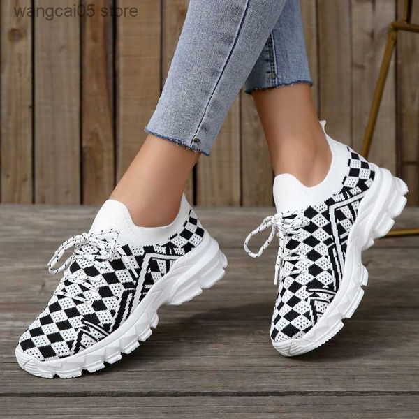 Chaussures habillées Tissu extensible pour femmes Mode Casual Sneakeres Mesdames Mesh Respirant Confortable Chaussures de sport Plate-forme Chaussures Zapatillas Mujer Taille 42 T230818