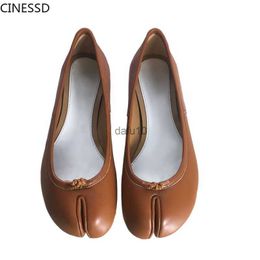 Chaussures habillées Femmes Split Toe Real Cow Leather Ninja Tabi Flats MM6 Luxury Brand Ballet Chaussures Femme Femme Pumps peu profonds Euro Taille 34-42 HKD230817