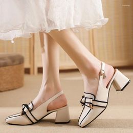 Chaussures habillées Femme Spring Spuare Toe Leather 2024 Fashion Vintage Single Mandis Patent Femme Pumps Zapatos de Mujer