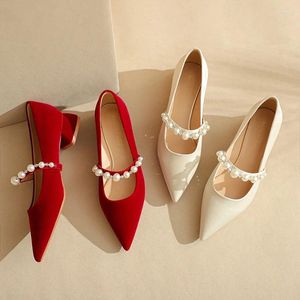 Robe chaussures femmes carrés talons moyens 2023 printemps classique blanc rouge pompes de mariage Mary Janes luxe chaîne perles perles bout pointu