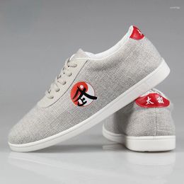 Chaussures habillées xihaha Designer Summer Men Femmes Arts martiaux Wushu Taichi Canvas Linen Couple de chaussures Fille sans glissement tai-chi