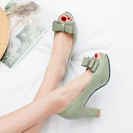 Chaussures habillées ymechic 2024 Bright artificiel brevet en cuir bloc talon fête de mariage blanc vert orteil orteil