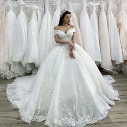Robe de train appliques princesse mariage longue perle en dentelle lacette robe de bal à lacets élégants robes de mariée féminines