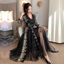 Платье Vestido, женское лоскутное сетчатое кружевное платье с вышивкой и боковым разрезом, облегающее французское винтажное элегантное женское кружевное платье с v-образным вырезом