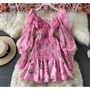 Robe femme collier de printemps carré vestime en mousseline de mousseline volant lanterne plissée à manches florales robe bodycon robes femmes 2022 es