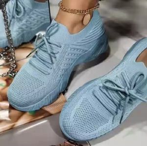 Habiller les femmes baskets décontractées à lacets confortables pour femmes chaussures de sport de sport