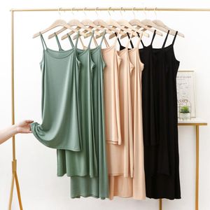 Robe femme modale modale glissade robe sous-vêtements Spaghetti sangle solide sous robe camisole glisse