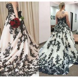 Dressle 2021 Black Lace Gotic Applique Sweep Train Plus Size Strapless Ribbon Bow Custom Made Wedding Jurk Vestido de Novia