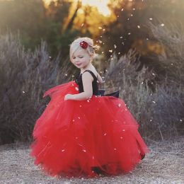 Robes 2016 Robes de fille de fleurs rouges belles applications de fleur spaghetti tutu tutu robes de bal longue noire et rouge petite fille de mariage robe