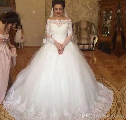 Robes 2019 blanc incroyable arabe saoudien Dubaï en dentelle robe de mariée appliquée