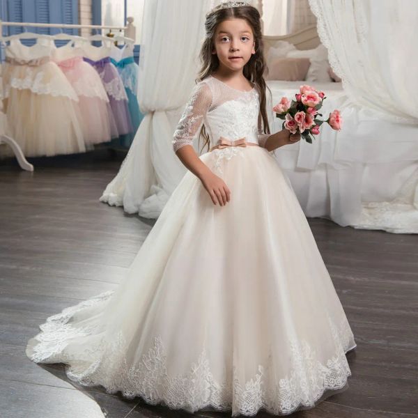 Robes 2020 Belle robe de fille de fleur en dentelle Champagne avec manches dentelle de dentelle Kids Corset Robe de bal robe de bal pour filles taille 8 12