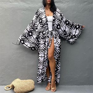 Jurken 2022 Boheemse print Witte strand Bikini Cover Up Jurk Tuniek Long Pareos Bikini's Elegante zelfliggende Kimono Robe Plage Beachwear