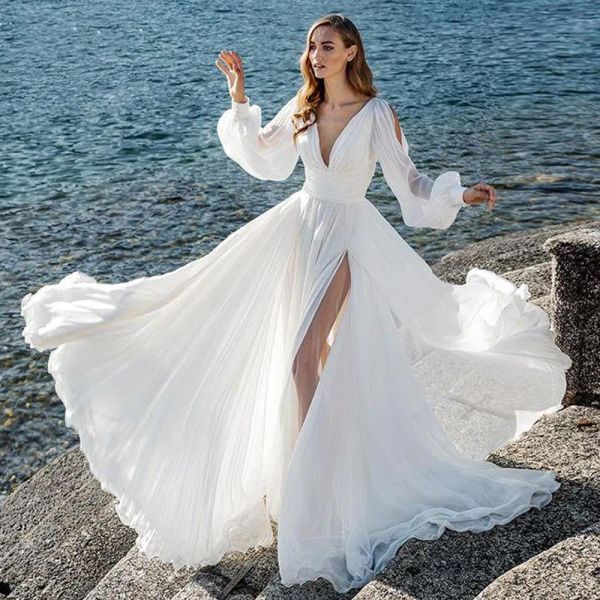 Vestidos Beach Chiffon Vestido de novia blanco 2023 manga hinchada larga Vneck High Slit Vestidos de novia abiertos Bure de Mariage Aline