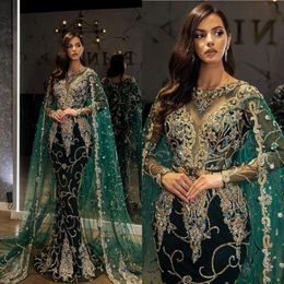 Robes Emerald Prom Arabe Evening Sirène à manches longues Sparkling Lace Bridal Modest Robe avec CAP BC14284