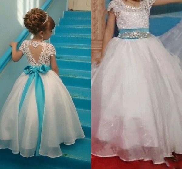 Vestidos Vestidos de chicas de flores Capa de joya Mangas de encaje de encaje Beads de la reverencia de reverso de chicas de línea con vestido de cumpleaños para niños de espalda abierta