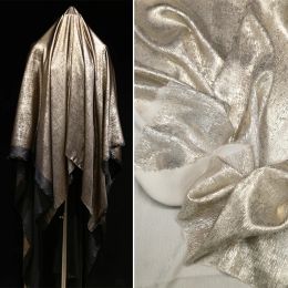 Robes fluorescentes en soie en mousseline de soie spéciale tissu à chaud tissu texture métallique argent robe brillante robe licrette de mode de mode de mode