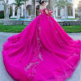 Jurken Hot Pink Shiny Shiny Quinceanera Mexicaanse Sweetheart Lace 3Dflower gezwollen baljurken Off-Shoulder Applique Vestidos de XV Anos