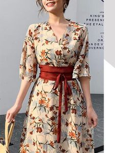 Jurken Japanse mooie kleding hete verkoop vrouwen mode zomer schattige vlinderdas vakantie temperament dame bloemen bedrukte vintage jurk 2612