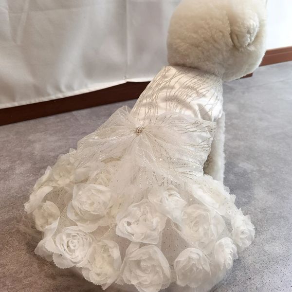 Vestidos Vestido de cachorro de diseñador de lujo para novia Traje de boda para perro rosa blanco Traje formal con encaje Flor rosa Ropa para perros pequeños