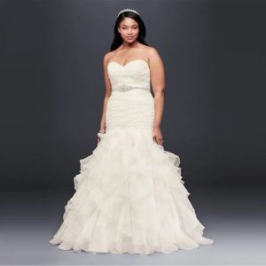 Jeden nieuw!Ruffled Organza Plus Size Mermaid Wedding Jurk 2019 Ruched Bodice Sweetheart Layer Rok Beading Sash Bridal Ghowns 9WG3832