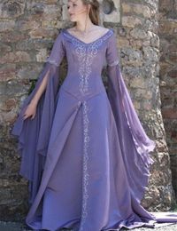 Robes de bal broderie médiéval lavande flare manches longues une ligne v cou de couche fantastique robes de soirée formelles