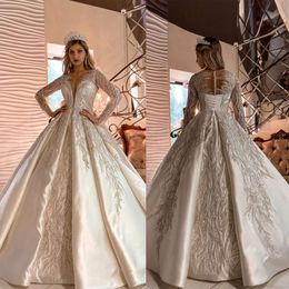 Jurken V-Neck Ball lange jurk bruiloft mouwen glamoureus met glanzend kralen aanvrager borduurwerk op satijnen vloerlengte op maat gemaakte plus zijvestidos de novia