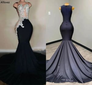 Jurken Vintage Sexy Black Mermaid Prom Dresses Arabic Aso Ebi Silver Crystals Lace Appliqued Vintage Formele jurken Court Train Women Secon