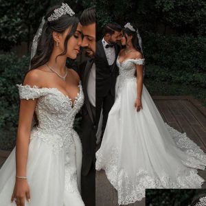 Robes De Mariage 2023 Jardin Robe De Mariée Tulle Hors De L'épaule Dentelle Applique Perlée Ruché Plis Balayage Train Manches Longues Pays Personnalisé Plus Taille Robe De