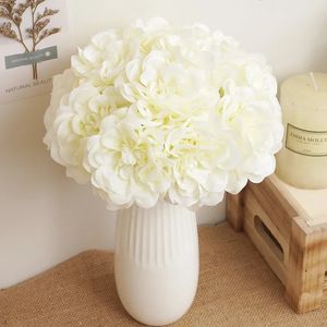 Flores secas 5 piezas hermosa peonía artificial ramo blanco de alta calidad decoración de mesa para el hogar arreglo navideño falso 231130