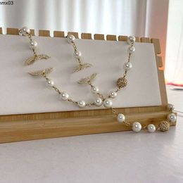 Percer le style de collier de perles en gros de luxe Designer pendentif colliers marque Double chaîne de lettres plaqué strass cristal