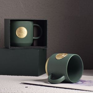 Drinkware keramische koffiekop gestreepte koperen postzegelbeker Melk beker verticale korrel mok aanpasbare logochinese eenvoudige koffiebek cadeaubonist