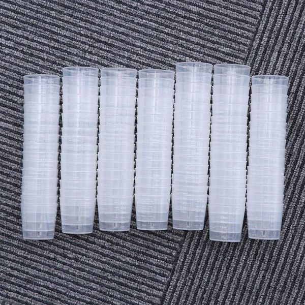 Verres Couvercle 100pcs 30ml Tasses Graduées en Plastique Échelle de Mesure Récipient de Liquide Transparent pour Mélanger Peinture Tache Résine Époxy 230627