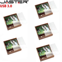 DRIVES 5PCS PENTRICHT GRATIS Aangepast Logo USB 3.0 Fotoalbum Wooden Box USB Flash Drives 64 GB U Disk 170*170*35 mm Walnut Box Wedding Gift