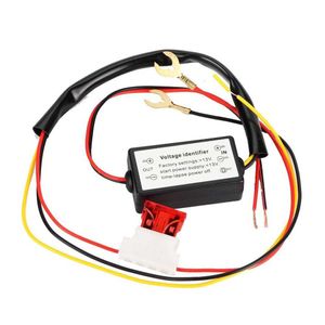 Controlador DRL Auto Car LED Luz de circulación diurna Relé Arnés Atenuador encendido / apagado 12-18V Controlador de iluminación antiniebla Línea de retardo