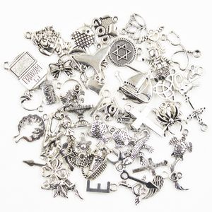 30pcs Charms Zon Maan Paard Kroon Blad Vis Klaver Antiek Brons Zilver Kleur Gemengde Hangers DIY Maken Bevindingen Tibetaanse Sieraden Mode-sieradenCharms