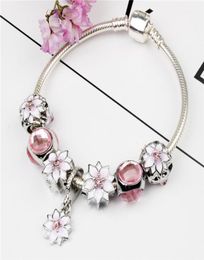 Drop huile Flower Hand Decoration ACCESSOIRES DIY ALLIAGE MAGNOLIA BRACELET FAIRE DATE BRACKETS BRACELETS PRÉSENT POUR GILLE1962398