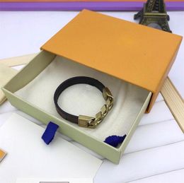 Dropship Fashion Classic Flat Brown Pu Leather Bracelet avec des bracelets à charme de tête de serrure en métal avec box2871626