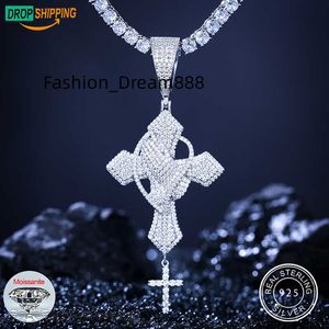 Dropshipping Hip Hop Jewelry 925 Sterling Silver VVS Moissanite Diamond Iced Out Cross Pray Hand Pendentif avec certificat GRA