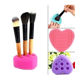 Livraison directe nouveau pinceau de maquillage en forme de coeur avec support outil de nettoyage cosmétique en Silicone brosse de lavage nettoyant pour tampon d'oeufs