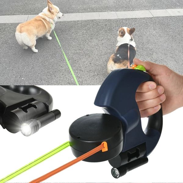 Double chien Lash Auto Retractable LED Light Traction Ropes pour 2 petits chiens chats marchant Running Training Travel Fourniture animal de compagnie 231221