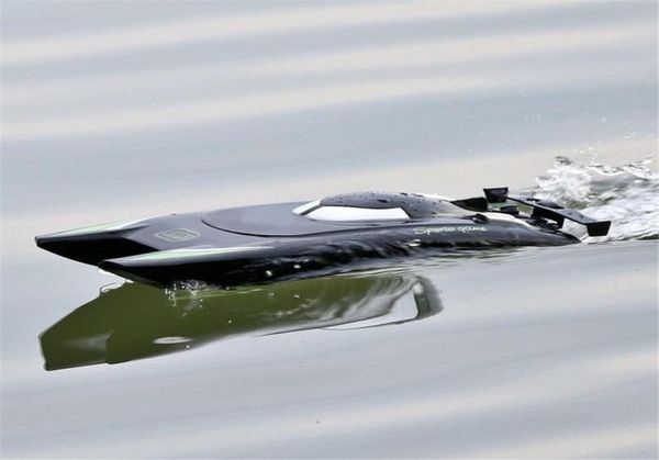Boats à double moteur RC Boats de course à grande vitesse à grande vitesse 74V Batterie de grande capacité 2 canaux 24 g