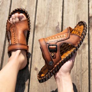 Dubbele doeleinden 107 sandalen heren niet-slip strandleer slippers slippers slippers slippers mannelijke zomerschoenen mannen cool halve sleep ademende sandaly