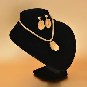 Dubai African Gold Color Jueces Sets de collar árabe para mujeres Regalo de boda nupcial Joyería etíope Juego musulmán 240410