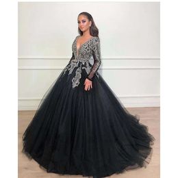 Dubai Arabische zwarte baljurk Prom V nek lange mouwen lovertjes kralen Lace Applique Sweet 16 Quinceanera -jurken Vestidos 0430