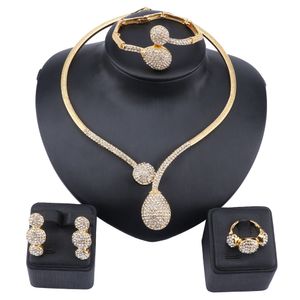 Dubai kristallen sieraden sets klassieke waterdruppel kettingarmband oorbellen ring voor vrouwen bruiloft bruid sieraden set