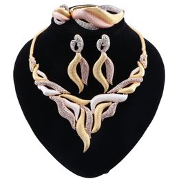 Ensemble de bijoux en or de dubaï pour femmes, bijoux en forme de feuille de cristal, Style classique, collier, boucles d'oreilles, bague, Bracelet, bijoux de mariée