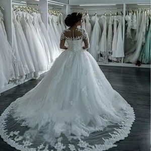 Dubai Vintage Kant Bruiloft Bruidsjurken Sheer Neck Kapel Lengte Lange Mouwen Bruidsjurken Plus Size Illusion Kralen Bruids Gow234f