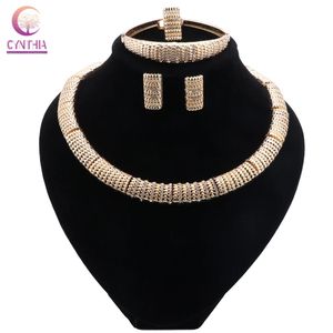 Dubaï Femmes Luxe Gold Color Bijoux Ensemble Nigéria Collier africain Bracelet Boucles d'oreilles Bague Ensemble Cadeaux de fête de mariage