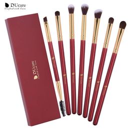 Ducare Red 7pcs Make -upborstels Zet zacht synthetisch haar voor oogschaduw Foundation wenkbrauw eyeliner borstel gezicht schoonheid cosmetisch gereedschap 220722