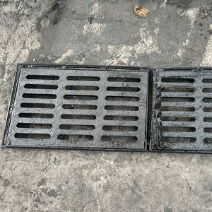 Couverture de gouttière en fonte ductile personnalisable